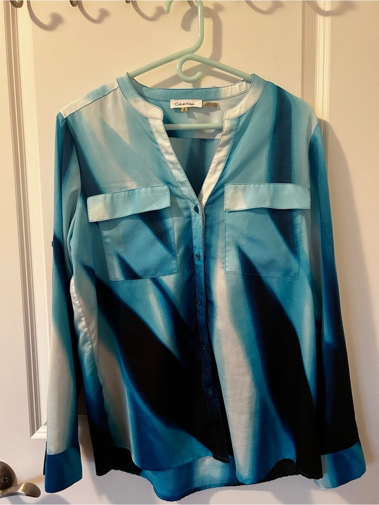 Calvin Klein Tops - Calvin Klein Women’s Blue Gradient Button-Front Shirt